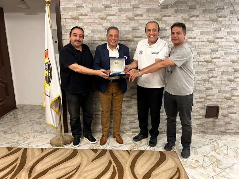 هشام فريد رفقة مسؤولي اتحاد الدارتس