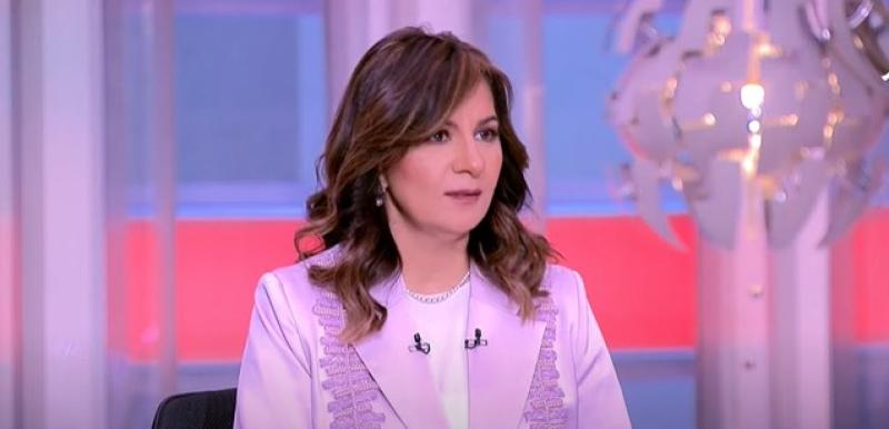 وزيرة الهجرة السابقة: «أتمنى محدش يمر باللي مريت بيه كأم».. فيديو