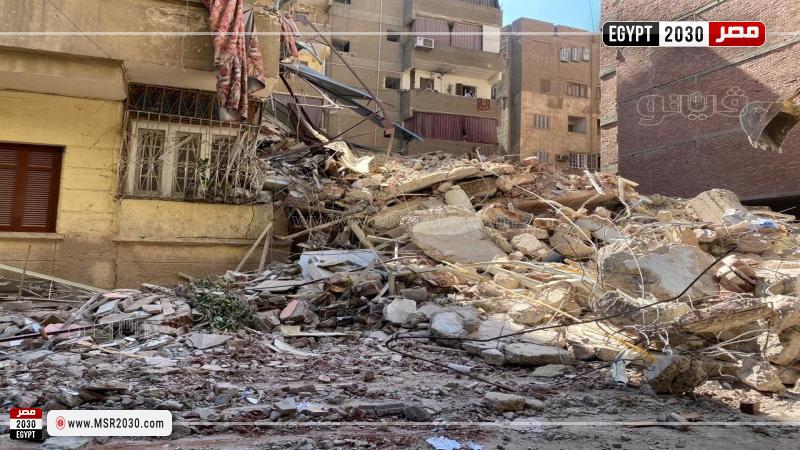 انهيار عقار حدائق القبة