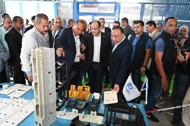 يُوفر 600 فرصة عمل.. تفاصيل افتتاح مجمع للصناعات الكهربائية ببرج العرب