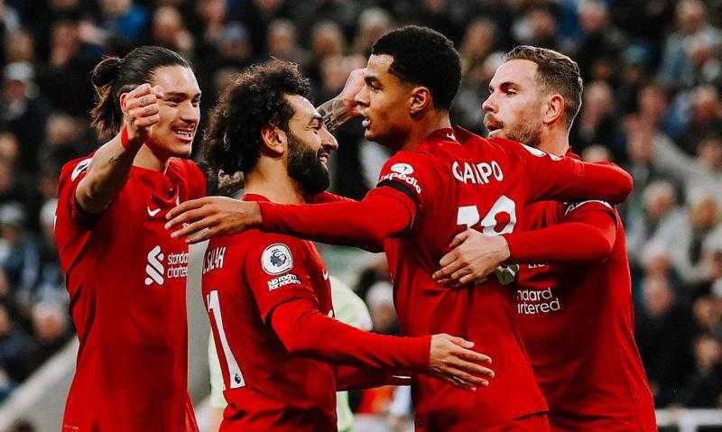 محمد صلاح يقود تشكيل ليفربول أمام توتنهام في قمة الدوري الإنجليزي