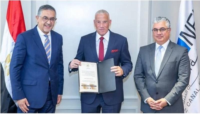 اقتصادية قناة السويس: منح الرخصة الذهبية لـ 4 شركات لتقديم بيئة استثمارية جاذبة