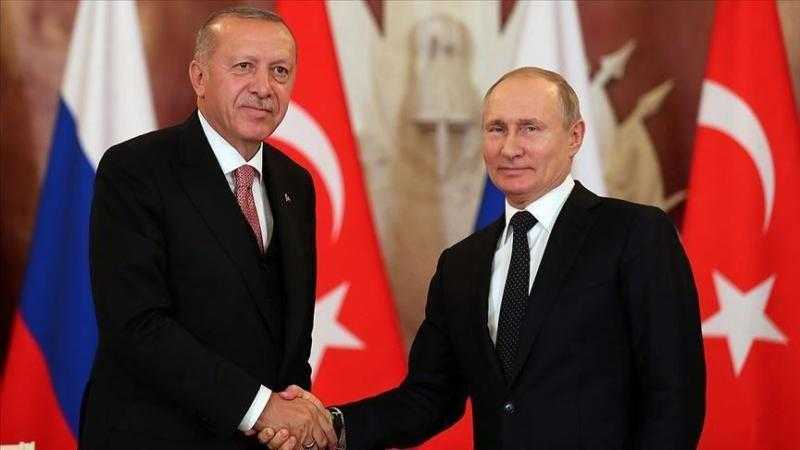 مصدر: أردوغان وبوتين قد يجريان محادثة هاتفية لمناقشة صفقة الحبوب
