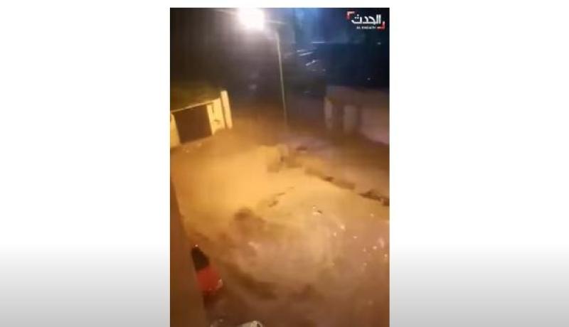 مشاهد مرعبة للعاصفة دانيال في شوارع ليبيا.. «فيديو»
