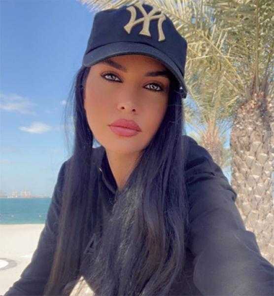 بإطلالة جريئة وملفتة.. أحدث ظهور للفنانة لاميتا فرنجية