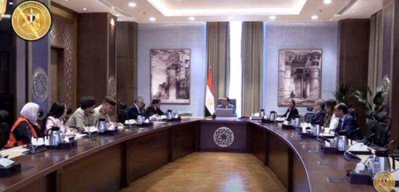 مدبولي يتابع موقف المشروعات الجديدة بالمنطقة الصناعية الصينية.. «فيديو»