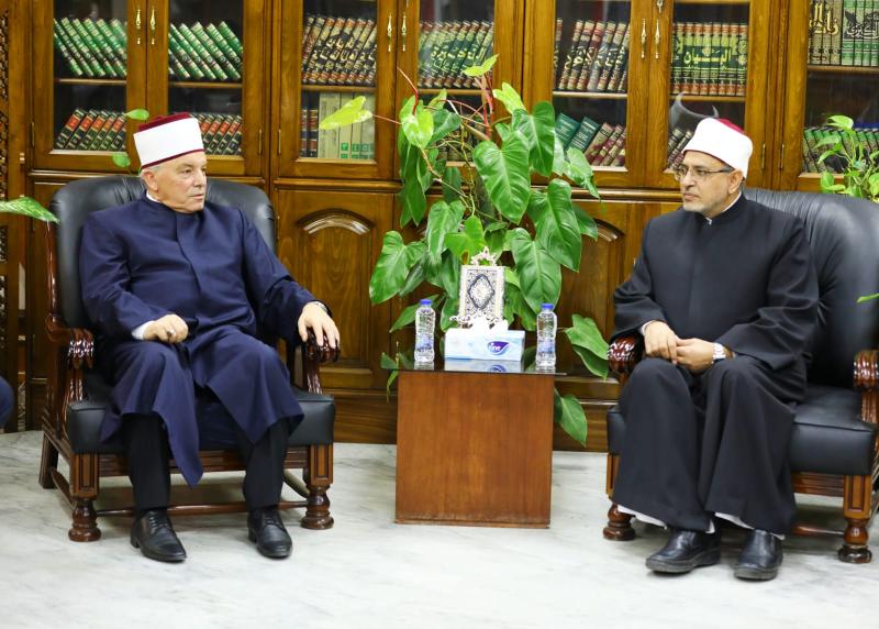 خلال اللقاء 