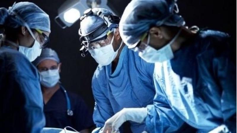 عملية تجميل- تعبيرية 