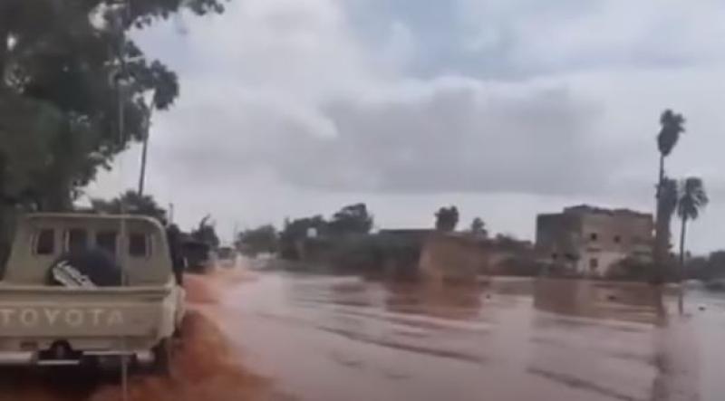 «الجثث عايمة في المياه».. إعصار دانيال يحول درنة الليبية إلى مدينة مهجورة