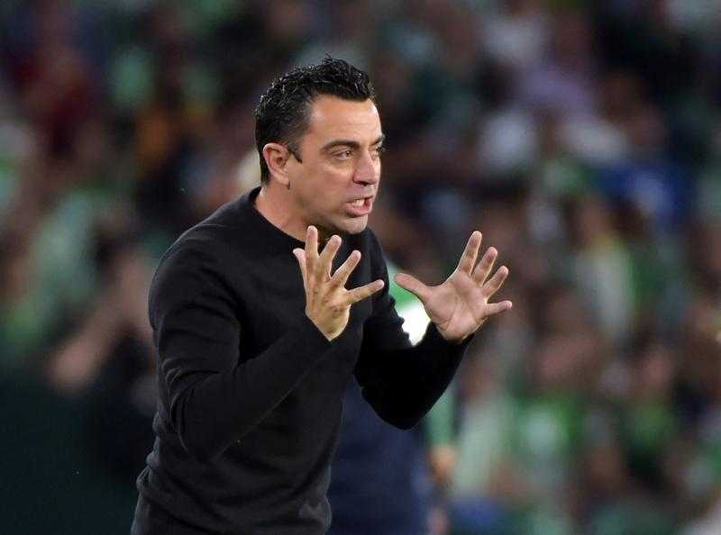 السر وراء تجديد تشافي عقده مع برشلونة لموسم واحد