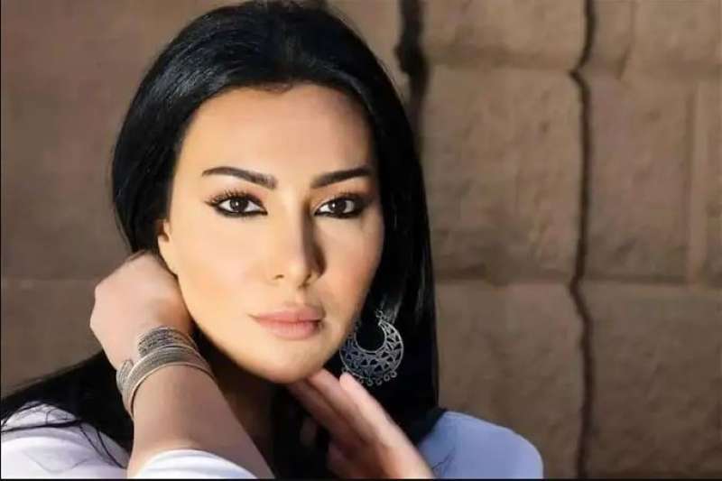 الفنانة ميرهان حسين