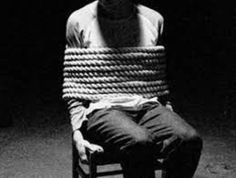 الداخلية تُحرر شخصا مُختطفا في السويس وتضبط المتهمين