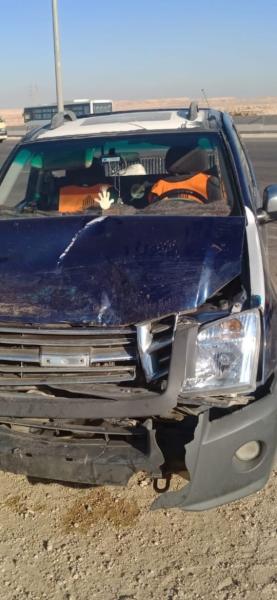 إصابة 6 أشخاص في تصادم سيارتين بطريق السويس