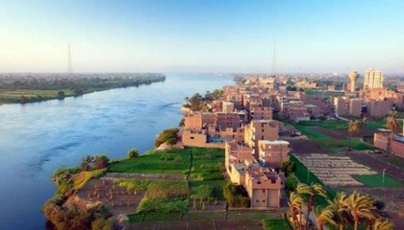 خبير اقتصادي: الدولة تحارب الفقر بالتنمية.. «فيديو»