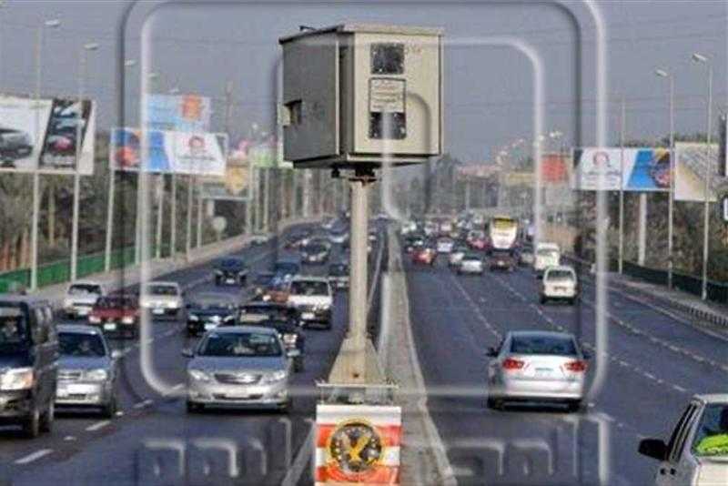رادار المرور يرصد 1653 مخالفة ”التحدث في الهاتف” خلال 24 ساعة