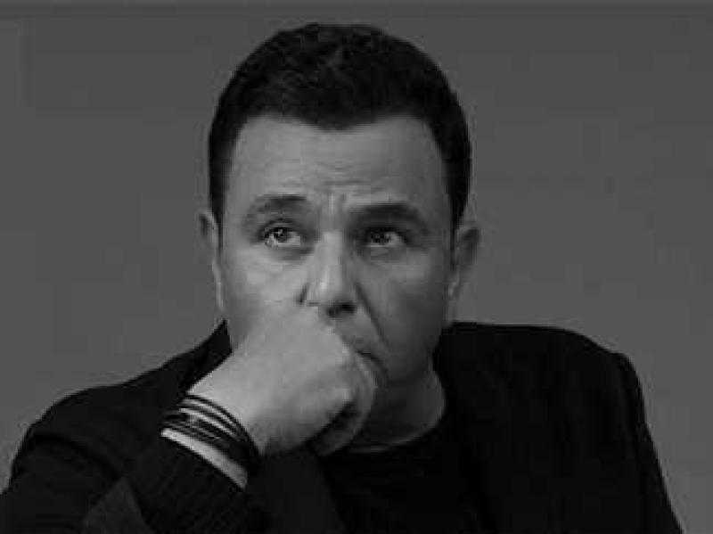 وفاة شقيق الفنان محمد فؤاد