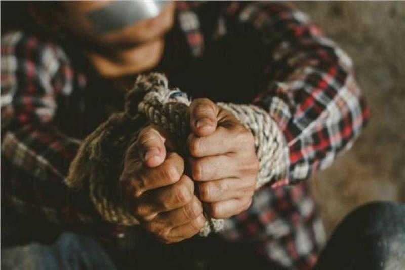 ضبط 5 متهمين باختطاف شخص «أجنبي» بالبحيرة