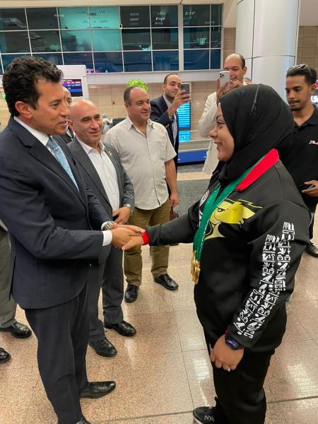 وزير الرياضة يستقبل بعثة المنتخب لرفع الأثقال بعد المشاركة في بطولة العالم بالسعودية
