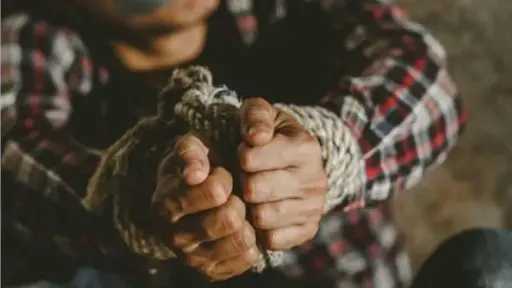 تأييد براءة 5 أشخاص من تهمة خطف بالمنيا تأييد براءة 5 أشخاص من تهمة خطف بالمنيا