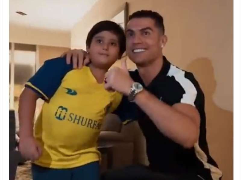رونالدو والطفل الإيراني