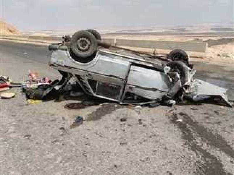 إصابة شخصين إثر انقلاب سيارة في الطريق الإقليمي