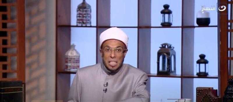 الشيخ محمد أبو بكر: «أنت ومالك لأبيك» حديث ضعيف - فيديو