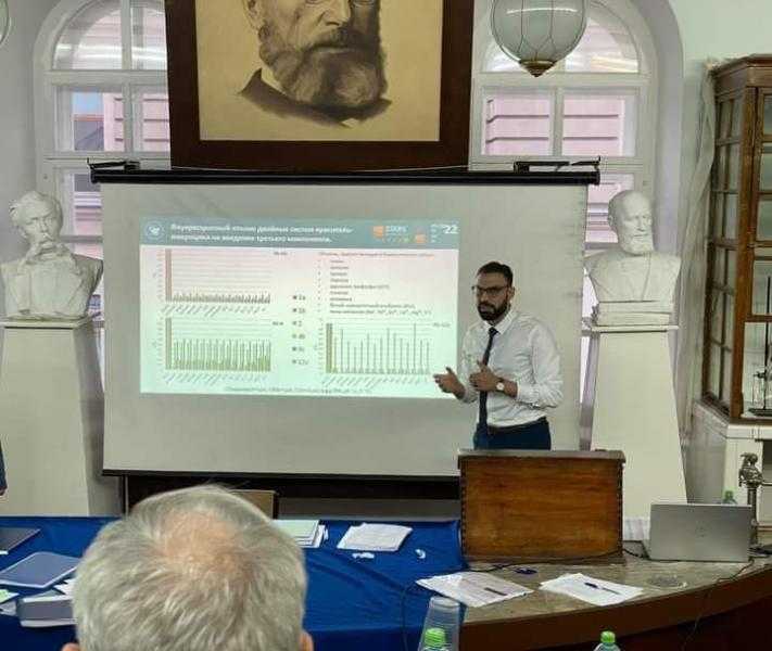 أكاديمي مصري يحصل على الدكتوراة في الكيمياء العضوية والطبية من روسيا
