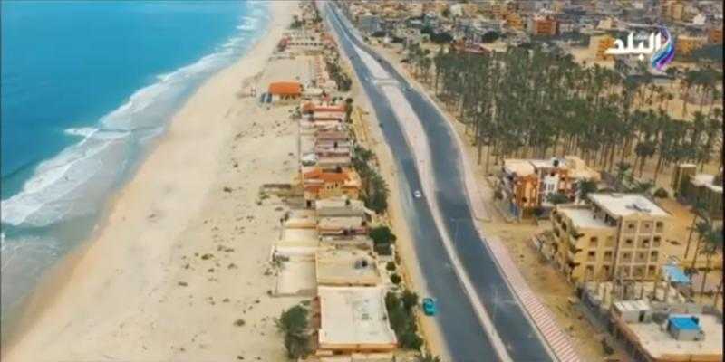 أحمد موسى يقود السيارة في أنفاق سيناء ويؤكد: الأوضاع مستقرة