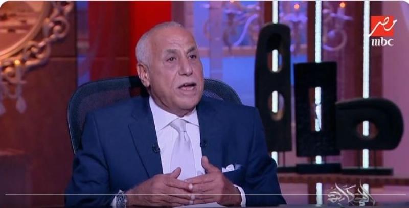 حسين لبيب: «محدش يقدر يوقف عضو على باب الزمالك علشان لابس شورت»
