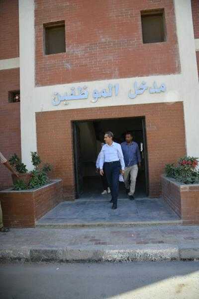 محافظ الغربية يتفقد أعمال فرش وتجهيز مجمع الخدمات الحكومية بنهطاي