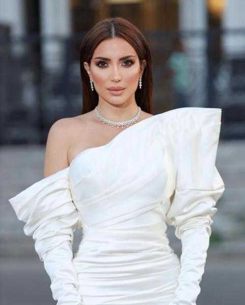 نسرين طافش تبهر جمهورها بجمالها في أحدث ظهور لها