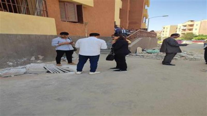 جانب من المحاكمة خلال وجود زوجة مدير البنك