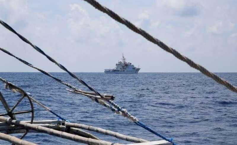 الصين تؤكد مطالبتها بمنطقة متنازع عليها ببحر الصين بعد تقارير بشأن حاجز عائم