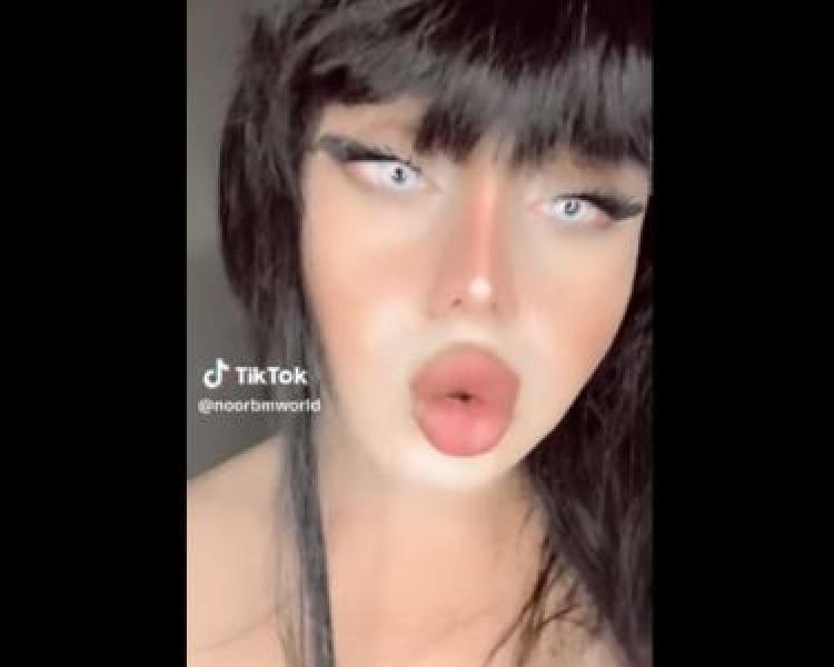 البلوجر نور بي إم 