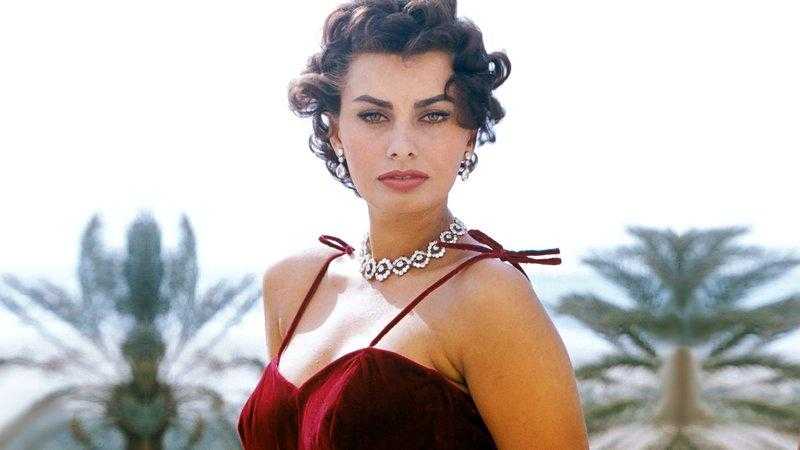 صوفيا لورين تخضع لـ عملية جراحية طارئة