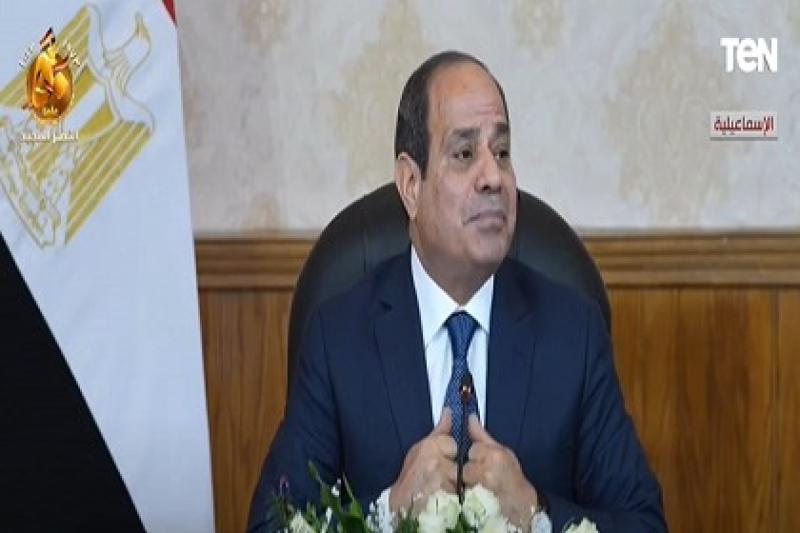 السيسي عن تدريب المعلمين بالإكاديمية العسكرية: «مش عسكرة زي ما بيبثوا السموم».. فيديو