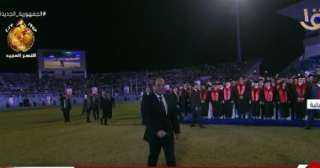 بحضور الرئيس السيسي.. مسيرة لآلاف الطلاب باستاد قناة السويس في يوم التفوق