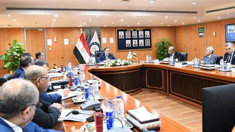 اجتماع وزير البترول