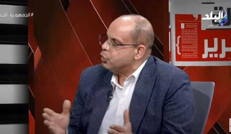 مدفوع الثمن.. أكرم القصاص يحذر مما ينشر عن مصر في الصحف العالمية