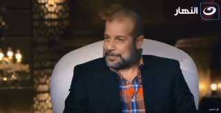 شريف منير عن طليقته لورا: «أنا ببوس إيديها وبحاول أرضيها»