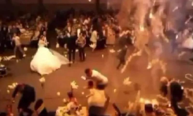 رئيس وزراء العراق يزور مصابي حريق نينوي في مستشفى الحمدانية