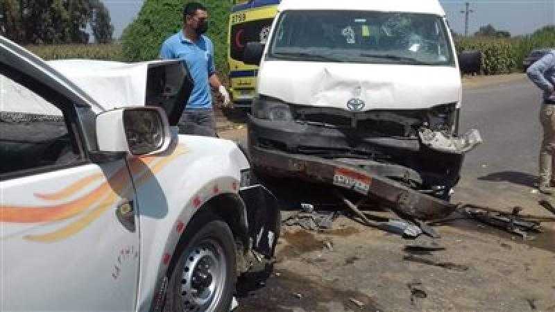 إصابة 13 شخصا في حادث تصادم سيارتين على طريق ”الفيوم- القاهرة”