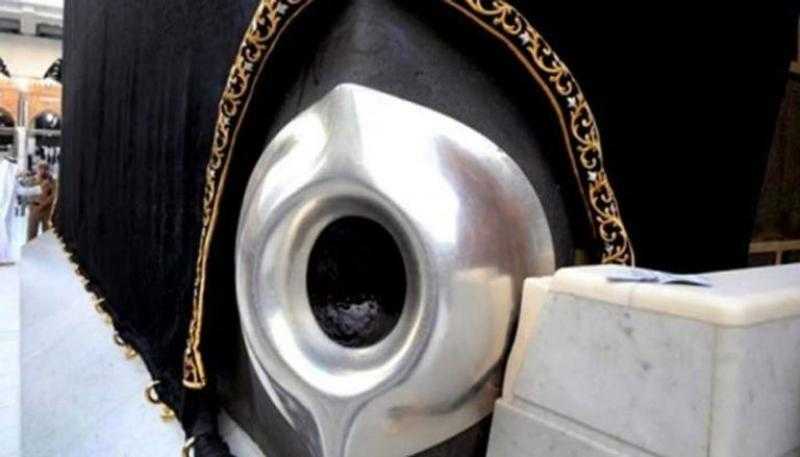 شوقي علام يكشف حكمة النبي بعد اختلاف قبائل قريش في وضع الحجر الأسود