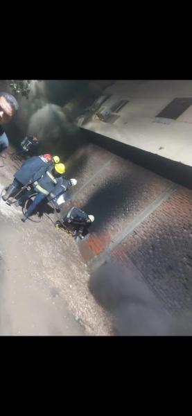 نشوب حريق داخل دار مناسبات بعقار بمنطقة الزيتون