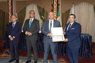 محافظو شمال الصعيد يكرمون أصحاب المشروعات الخضراء الذكية الفائزة