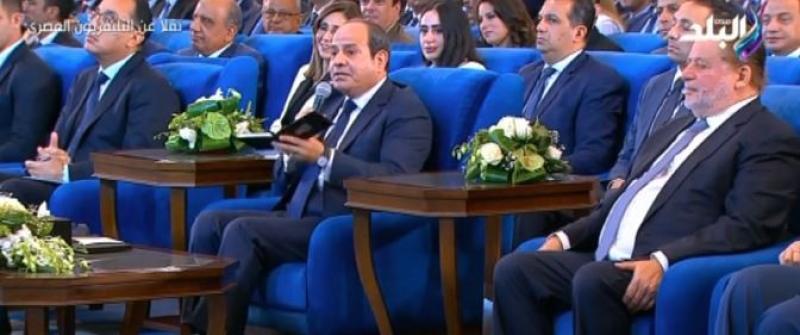 الرئيس يشاهد فيلما تسجيليا عن جهود وزارة التضامن لدعم الفئات الأكثر احتياجا