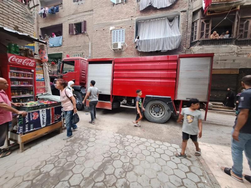 إخماد حريق مطعم في منطقة المعادي بدون إصابات.. صور