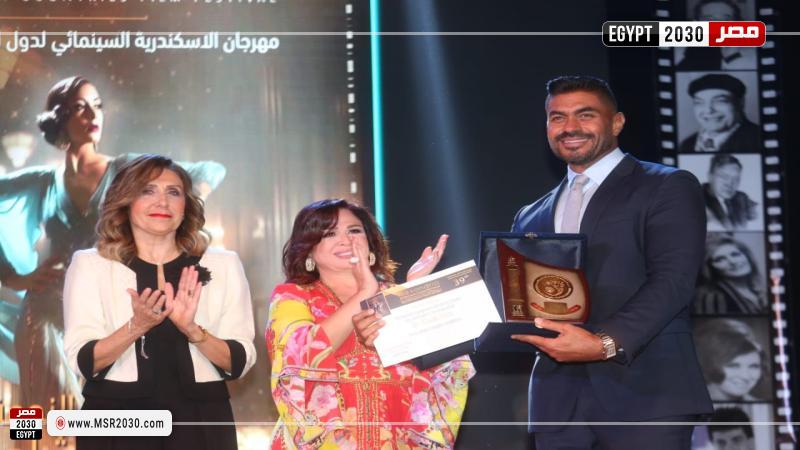 وزيرة الثقافة 