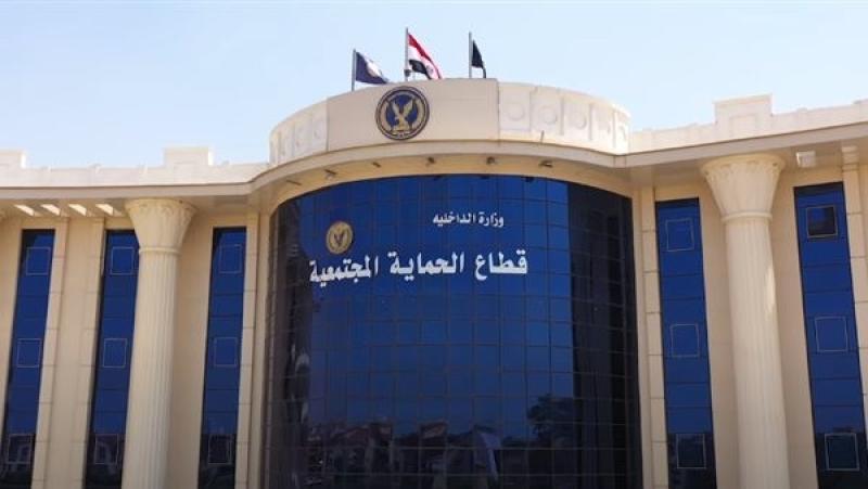 قرار جديد من النيابة العامة بشأن المتهم الهارب من 339 سنة سجن