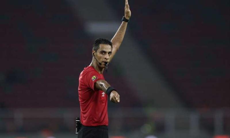  إيقاف أمين عمر